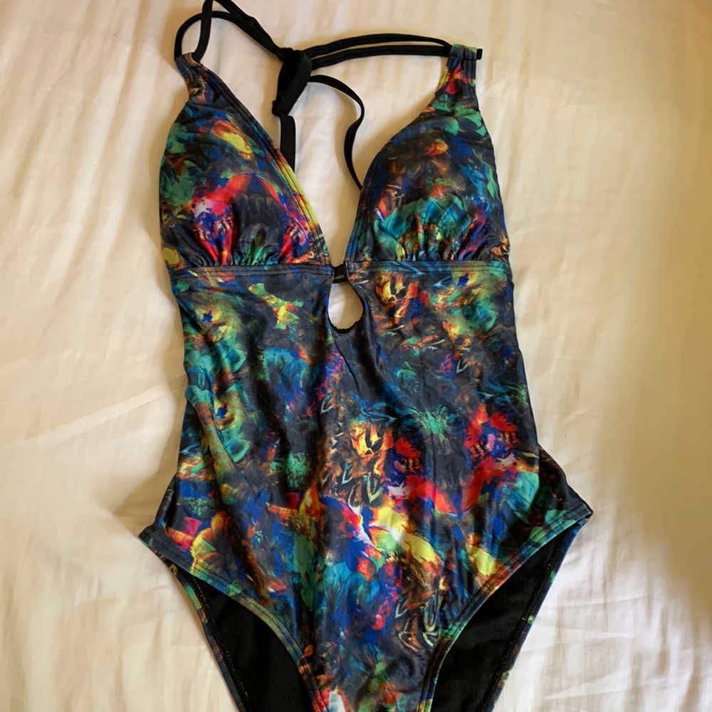 NWOT One piece bathing suit